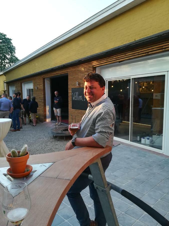 Skindles Guesthouse Poperinge Exterior photo